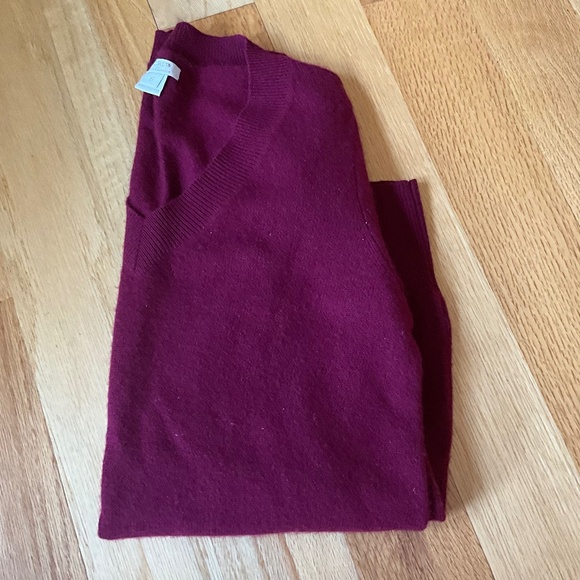J.Crew Maroon V-neck Cashmere Sweater - Picture 6 of 7